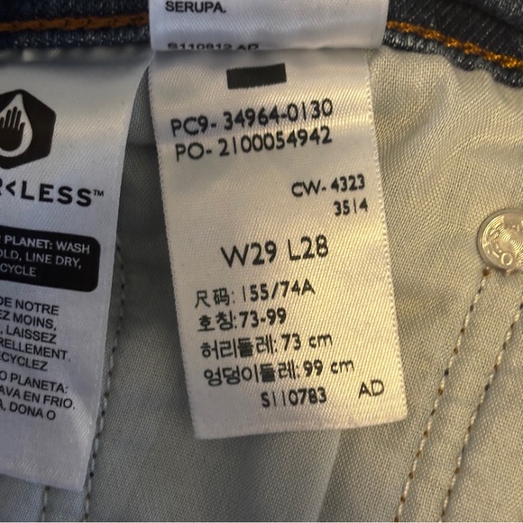 Levi’s Wedgie Straight Women's Jeans Size 29, Medium Blue Wash - Picture 6 of 9